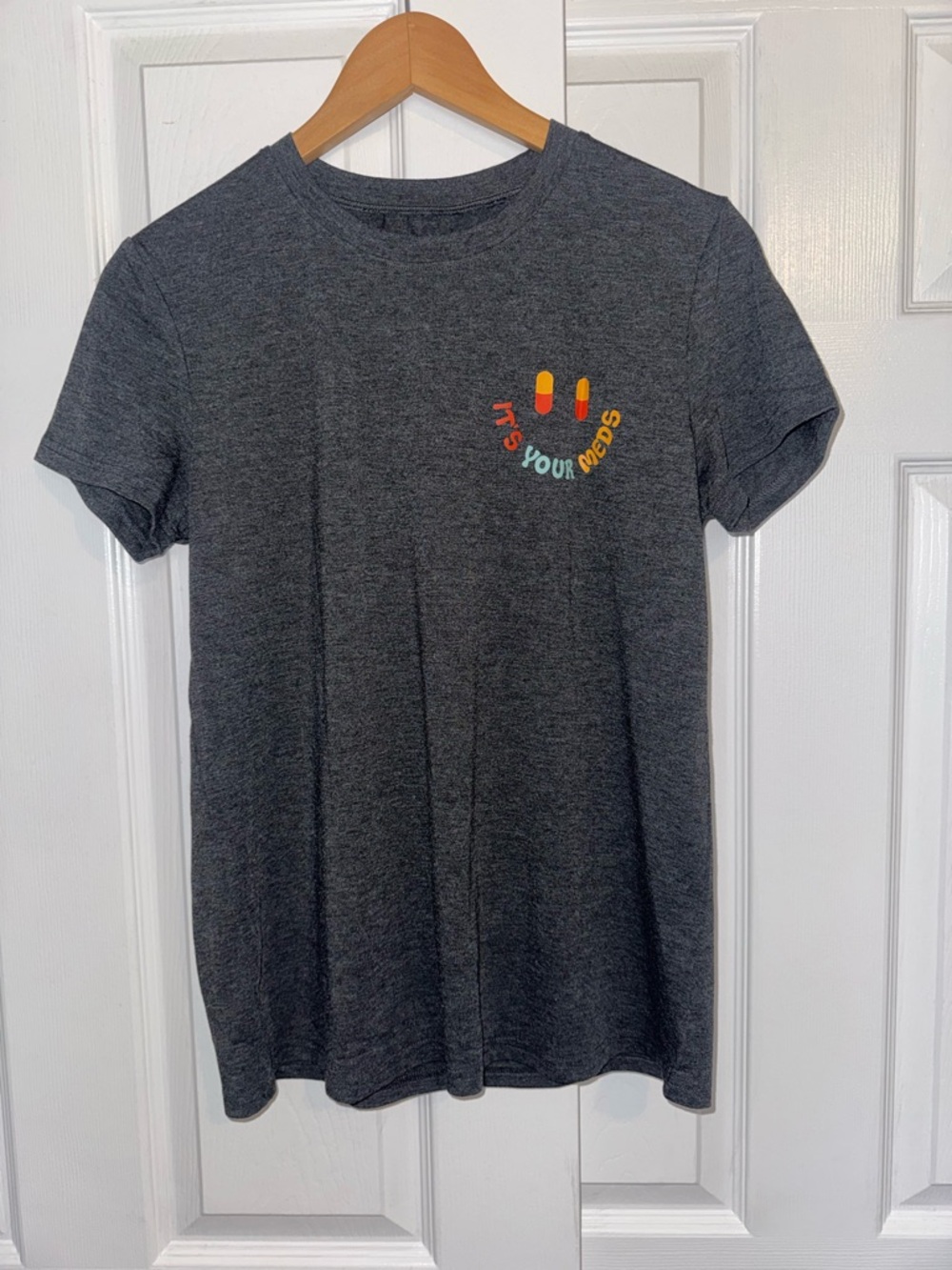 Playful Women’s “It’s Your Meds” Graphic Tee – Retro Vibes Medium